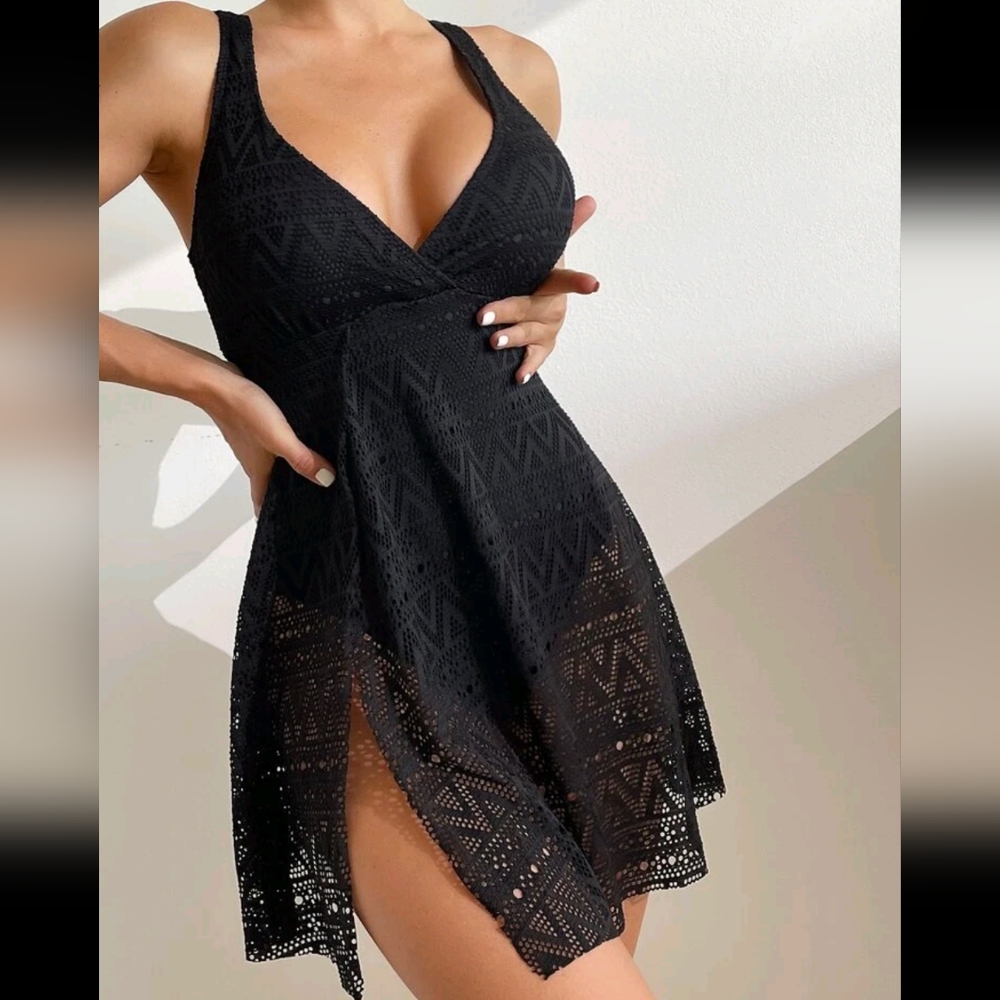 BRAND NEW 🎉 Split Thigh One Piece Swimsuit